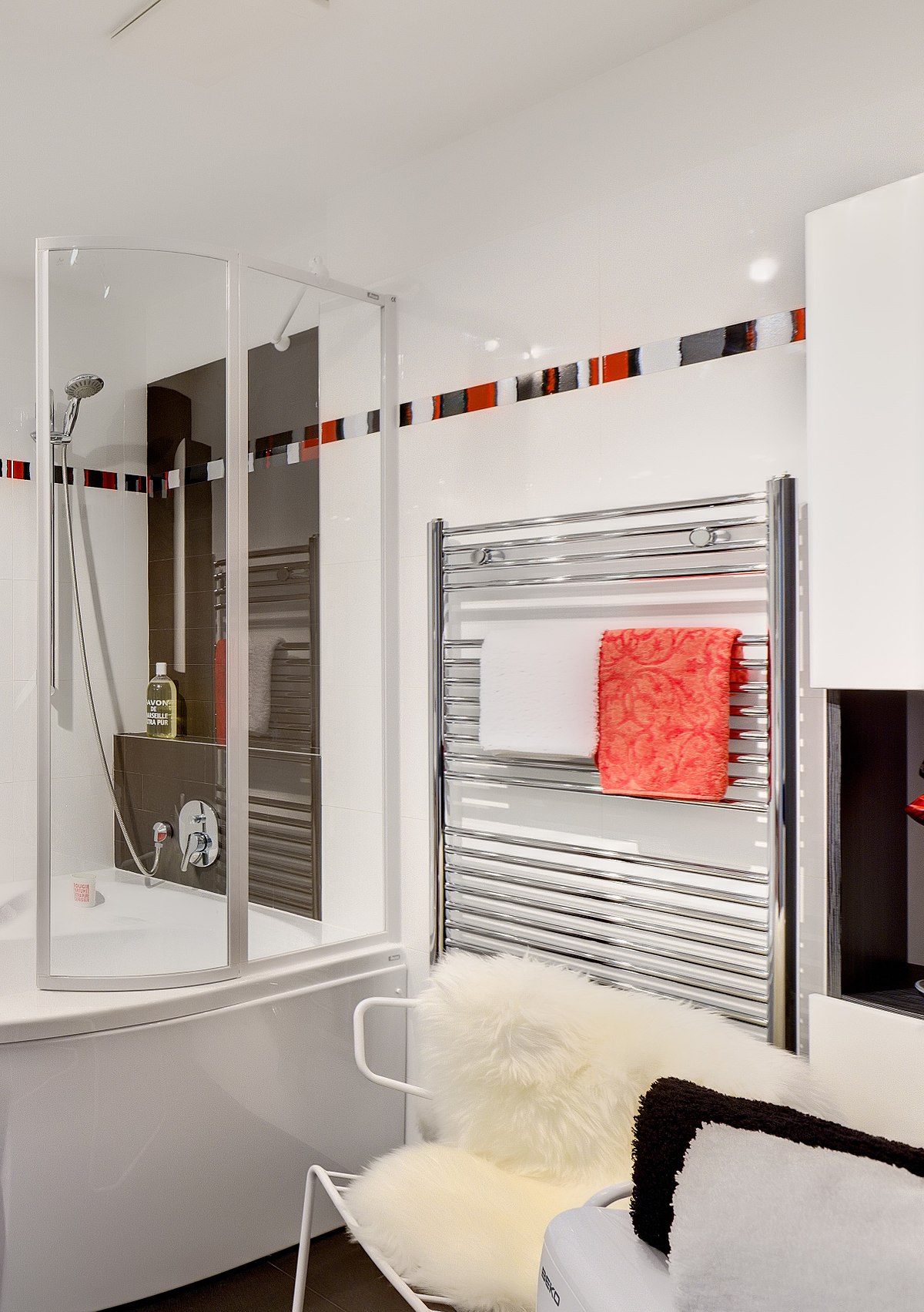 Установка полотенцесушителя в Таллинне. Заказать монтаж змеевика в ...